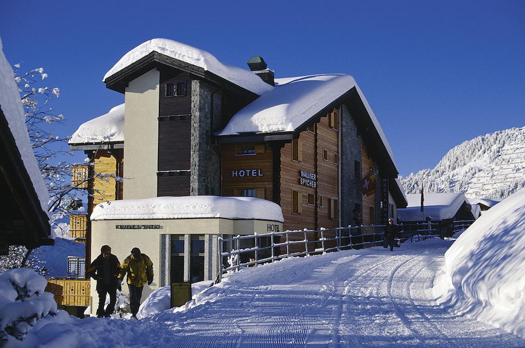 Swiss Chalet-Style Hotel Walliser Spycher Ридеральп Экстерьер фото